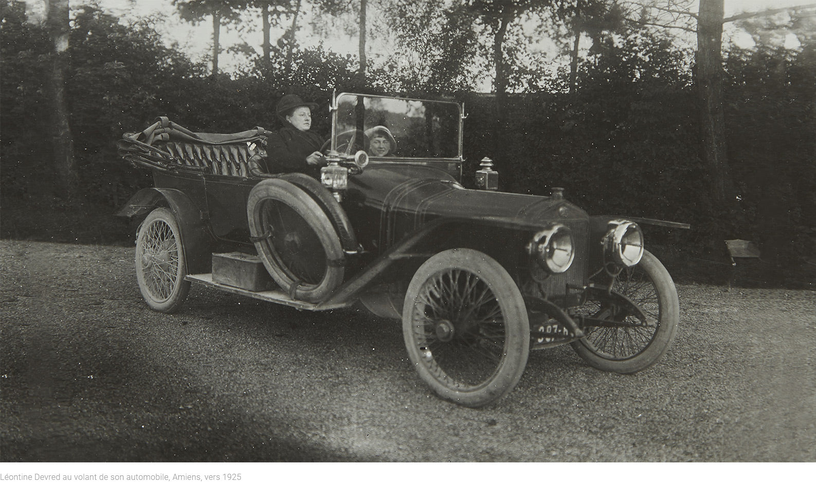 Léontine Devred - voiture