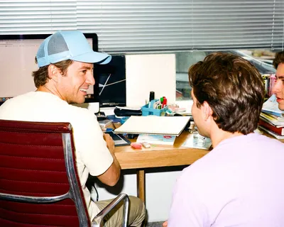 People exchanging ideas in an office