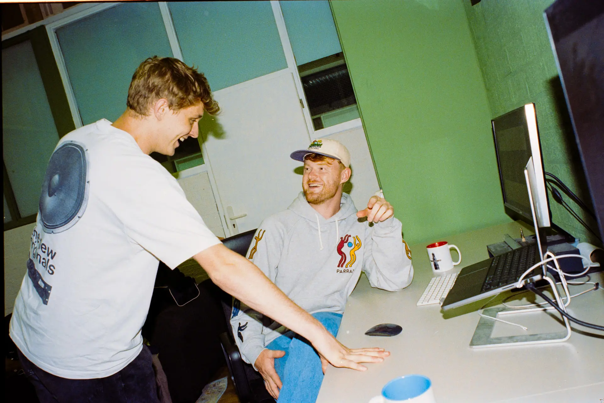 Luuk en Gijs van tweemans vertellen iets over het creatieve project waar ze mee bezig zijn