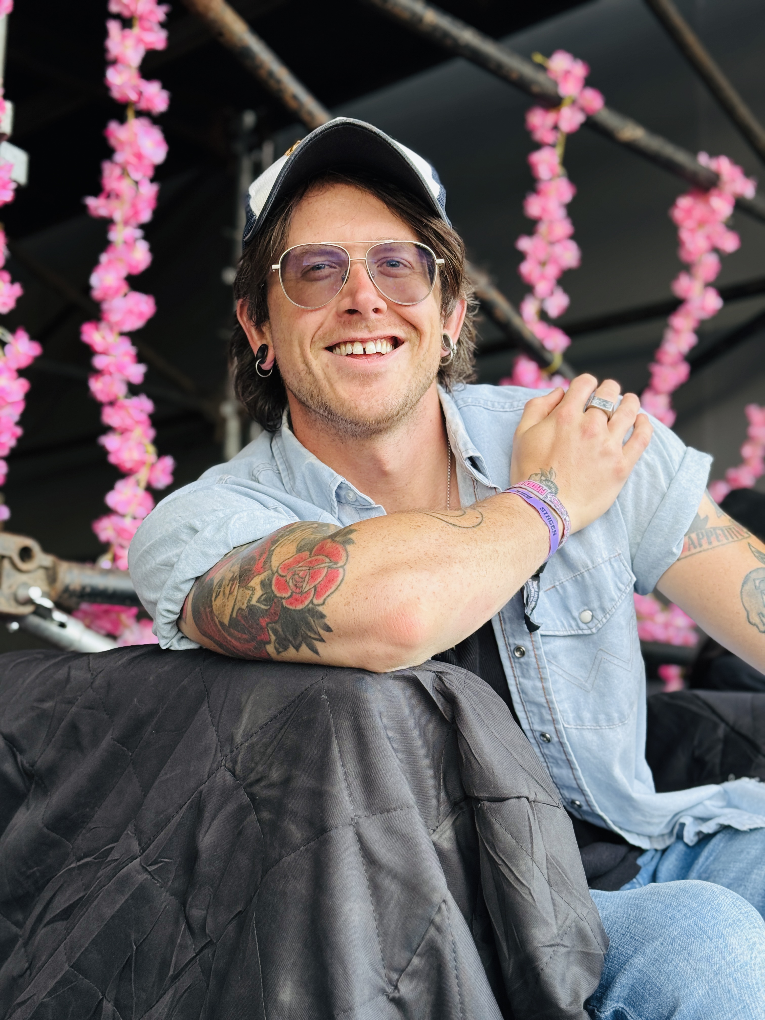 Oli White